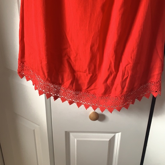 Red off the shoulders dress - Picture 3 of 5